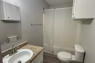 304 E Hickory St, Kaufman, TX 75142 - Photo 8