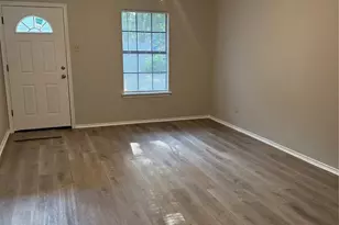 304 E Hickory St, Kaufman, TX 75142 - Photo 4