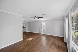 4301 Valentine St, Fort Worth, TX 76107 - Photo 4