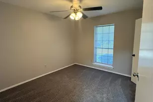 304 E Hickory St, Kaufman, TX 75142 - Photo 8