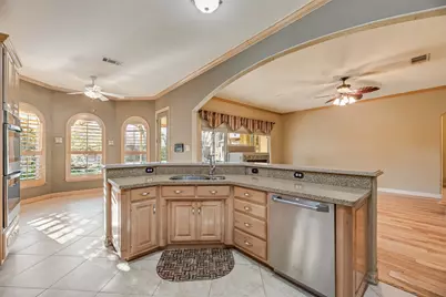 6006 Wallace Meadows Court, Arlington, TX 76001 - Photo 10