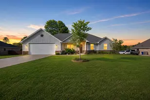 18341 Timber Oaks Dr, Lindale, TX 75771 - Photo 2