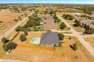 12901 Smokey Ranch Dr, Fort Worth, TX 76052 - Photo 34