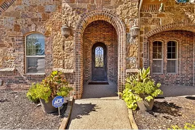 12901 Smokey Ranch Drive, Fort Worth, TX 76052 - Photo 4