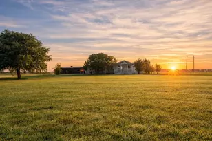 6930 NW County Rd 1210, Barry, TX 75102 - Photo 1