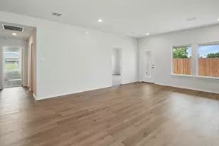 2040 Bobby Ashcraft Dr, Lindale, TX 75771 - Photo 10