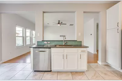 10020 Chrysalis Drive, Fort Worth, TX 76131 - Photo 8