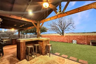 5228 Lake Grove Dr, Grand Prairie, TX 75052 - Photo 10