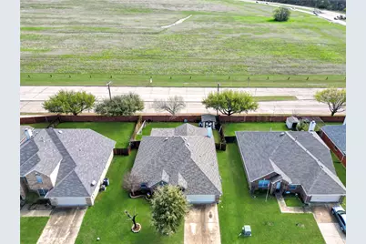 5228 Lake Grove Drive, Grand Prairie, TX 75052 - Photo 22