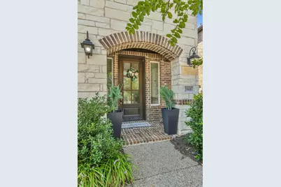 3908 Lucan Lane, Lewisville, TX 75056 - Photo 4