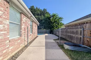6702 Valley Branch Dr, Arlington, TX 76001 - Photo 28
