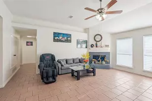 6702 Valley Branch Dr, Arlington, TX 76001 - Photo 4