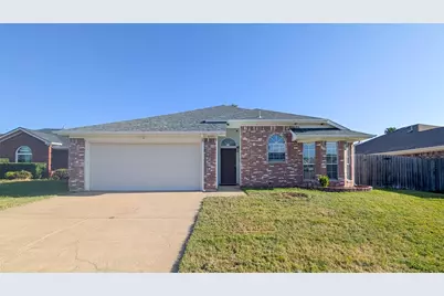 6702 Valley Branch Drive, Arlington, TX 76001 - Photo 1