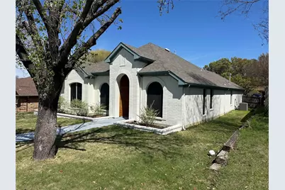 1216 Bold Forbes Drive, Grand Prairie, TX 75052 - Photo 4