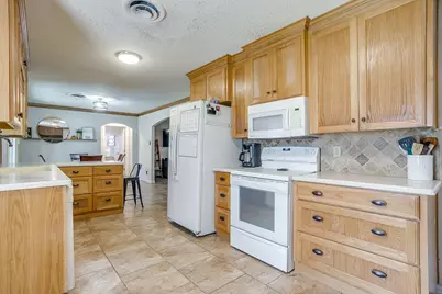 800 Brazos Drive, Mineral Wells, TX 76067 - Photo 20