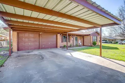800 Brazos Drive, Mineral Wells, TX 76067 - Photo 2