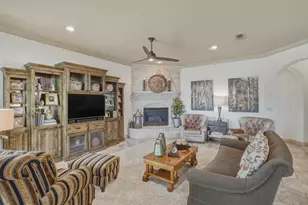 1404 Amsterdam Ct, Granbury, TX 76048 - Photo 8