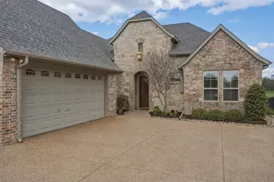 1404 Amsterdam Ct, Granbury, TX 76048 - Photo 2
