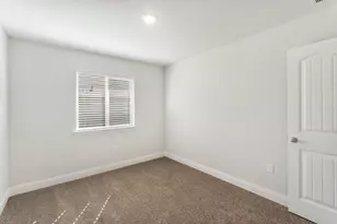 112 Jay St, Hillsboro, TX 76645 - Photo 6