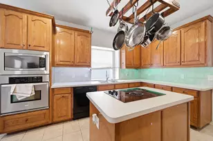 8641 Shadow Trace Dr, Fort Worth, TX 76244 - Photo 10