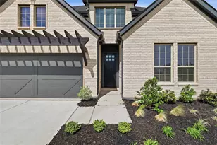 5913 Maddie Ann Dr, Celina, TX 75009 - Photo 2