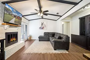 107 High School Dr, Waxahachie, TX 75165 - Photo 4