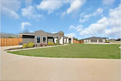 309 Whispering Way, Red Oak, TX 75154 - Photo 2
