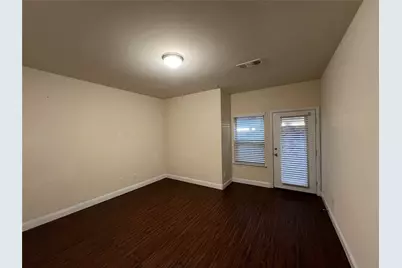 587 Hampshire Drive, Lewisville, TX 75067 - Photo 10