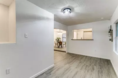 318 Creekmeadow Lane, Lewisville, TX 75067 - Photo 10