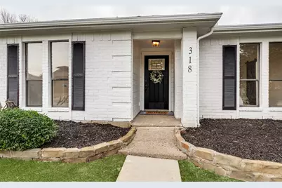 318 Creekmeadow Lane, Lewisville, TX 75067 - Photo 4