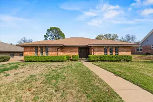 1905 Alamo Dr, Arlington, TX 76012 - Photo 1