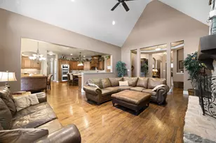 905 Cipriani Dr, Frisco, TX 75036 - Photo 8