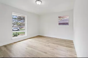 1835 E Cedar Elm Dr, Arlington, TX 76012 - Photo 24