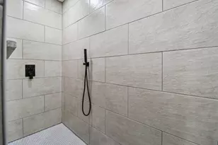 1835 E Cedar Elm Dr, Arlington, TX 76012 - Photo 20