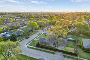 10565 Le Mans Dr, Dallas, TX 75238 - Photo 32