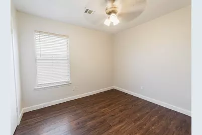 1348 E Maddox, Fort Worth, TX 76104 - Photo 20