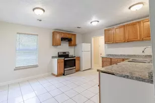 1348 E Maddox, Fort Worth, TX 76104 - Photo 6