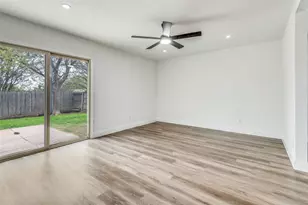 2105 Newbury Dr, Arlington, TX 76014 - Photo 4