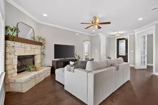 102 S Meadow Dr, Ferris, TX 75125 - Photo 8