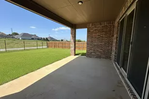2009 Belle Lagos Ln, Cleburne, TX 76033 - Photo 18