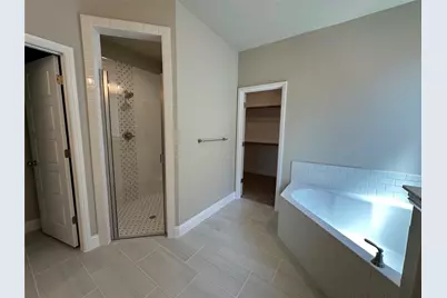 2009 Belle Lagos Ln, Cleburne, TX 76033 - Photo 12