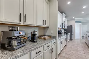 1000 Marietta Ln, Aubrey, TX 76227 - Photo 12