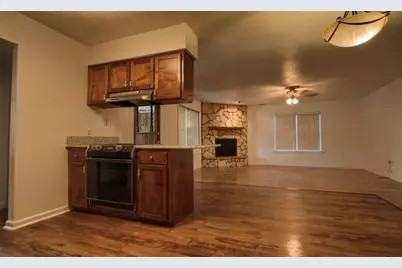 3109 Meadow Wood Lane, Bedford, TX 76021 - Photo 4