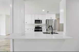 1835 E Cedar Elm Dr, Arlington, TX 76012 - Photo 8