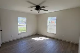 1047 Davis Street N, Sulphur Springs, TX 75482 - Photo 22