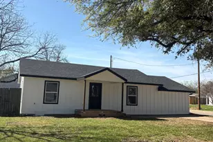 1047 Davis Street N, Sulphur Springs, TX 75482 - Photo 2