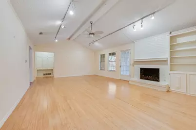 2805 Oak Valley Drive, Arlington, TX 76016 - Photo 4