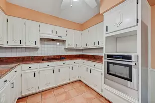 2805 Oak Valley Dr, Arlington, TX 76016 - Photo 10