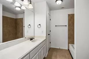 300 Madison St, Burleson, TX 76028 - Photo 22