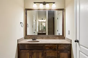 300 Madison St, Burleson, TX 76028 - Photo 16